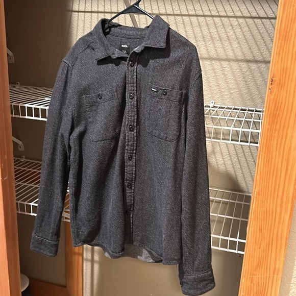 3 men’s large RVCA flannel button downs - Picture 6 of 7